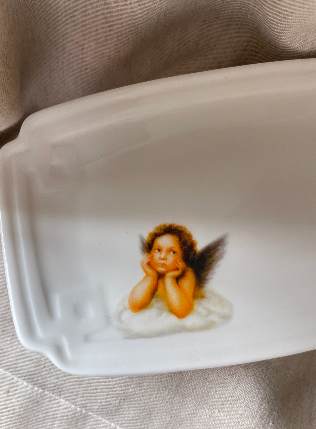 Cherub angel soap dish