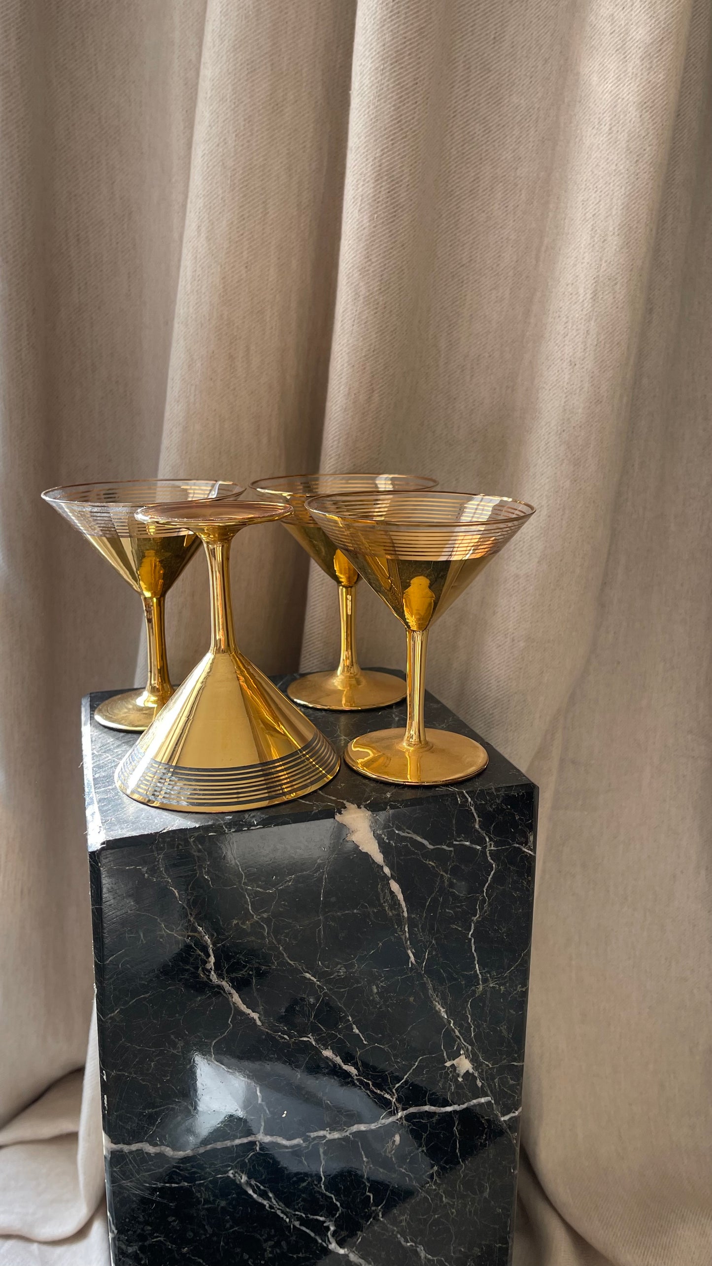 Gold set of 4 Martini glasses