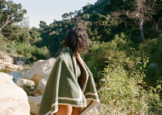 8 x set of Classic Ecru and Green Towels