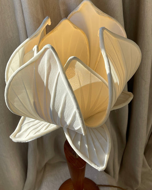 70s Flower Lamp