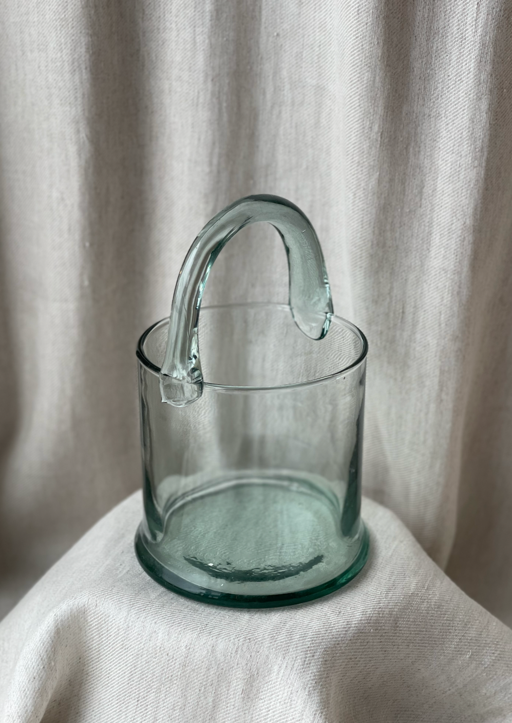 Iconic glass bucket