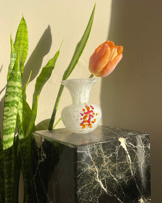 White tortoisehell vase